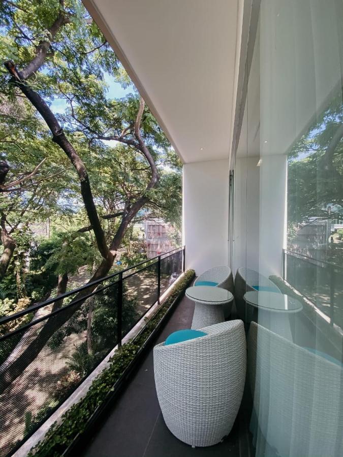 K Gallery Hotel Pasuruan Exterior photo