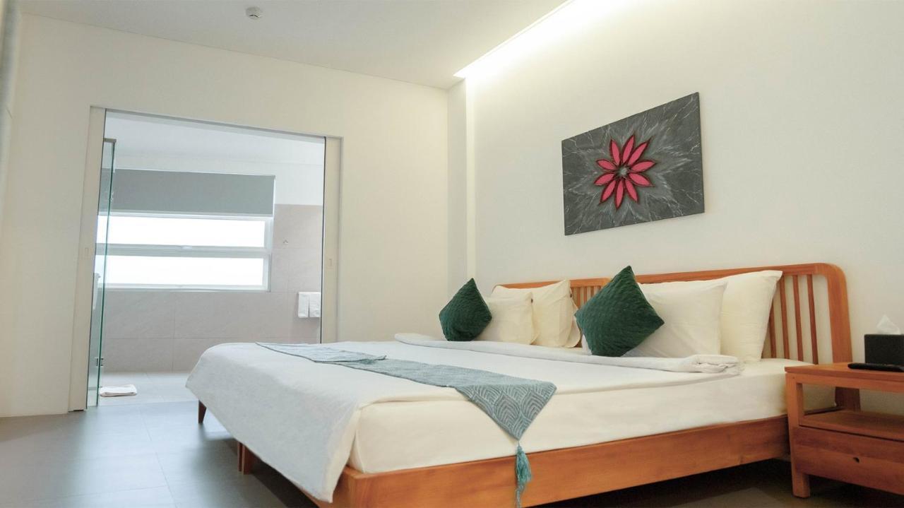 K Gallery Hotel Pasuruan Exterior photo