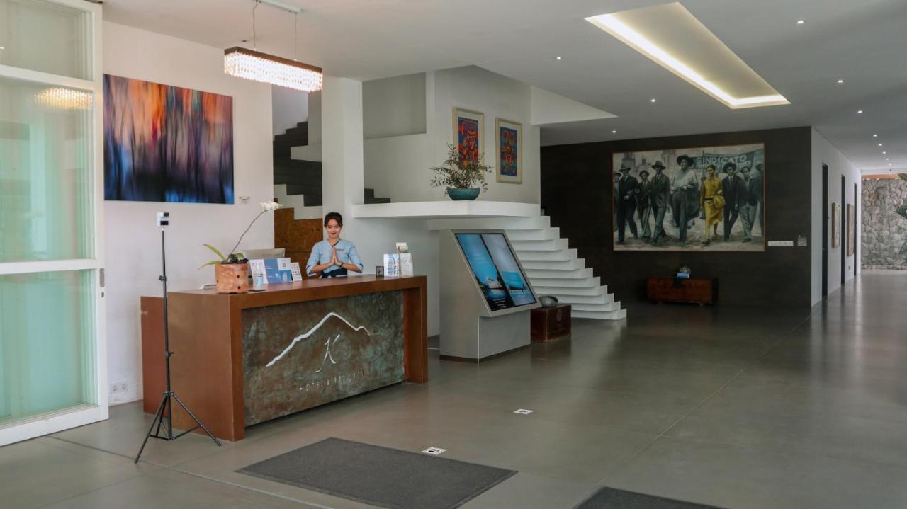 K Gallery Hotel Pasuruan Exterior photo