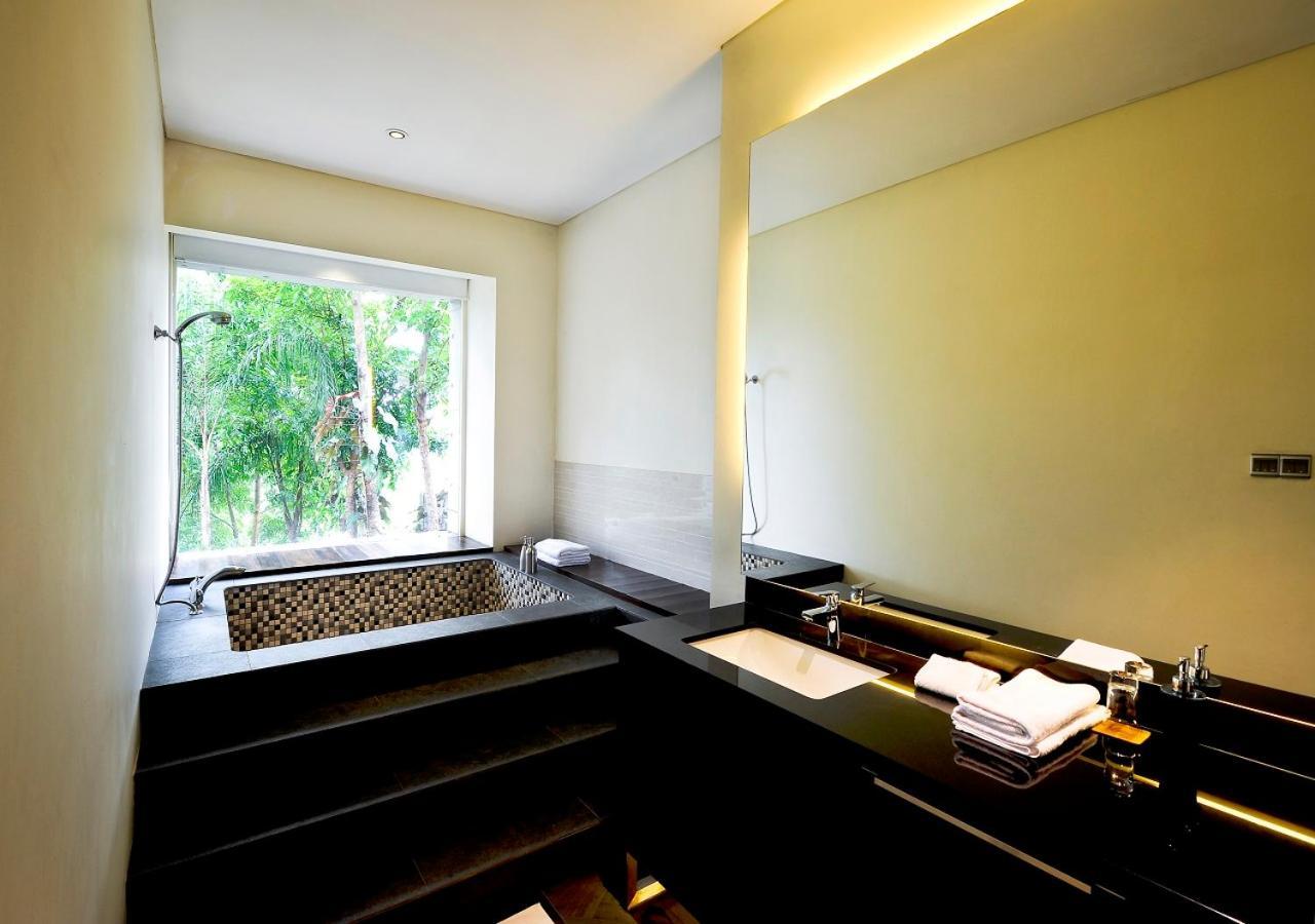 K Gallery Hotel Pasuruan Exterior photo