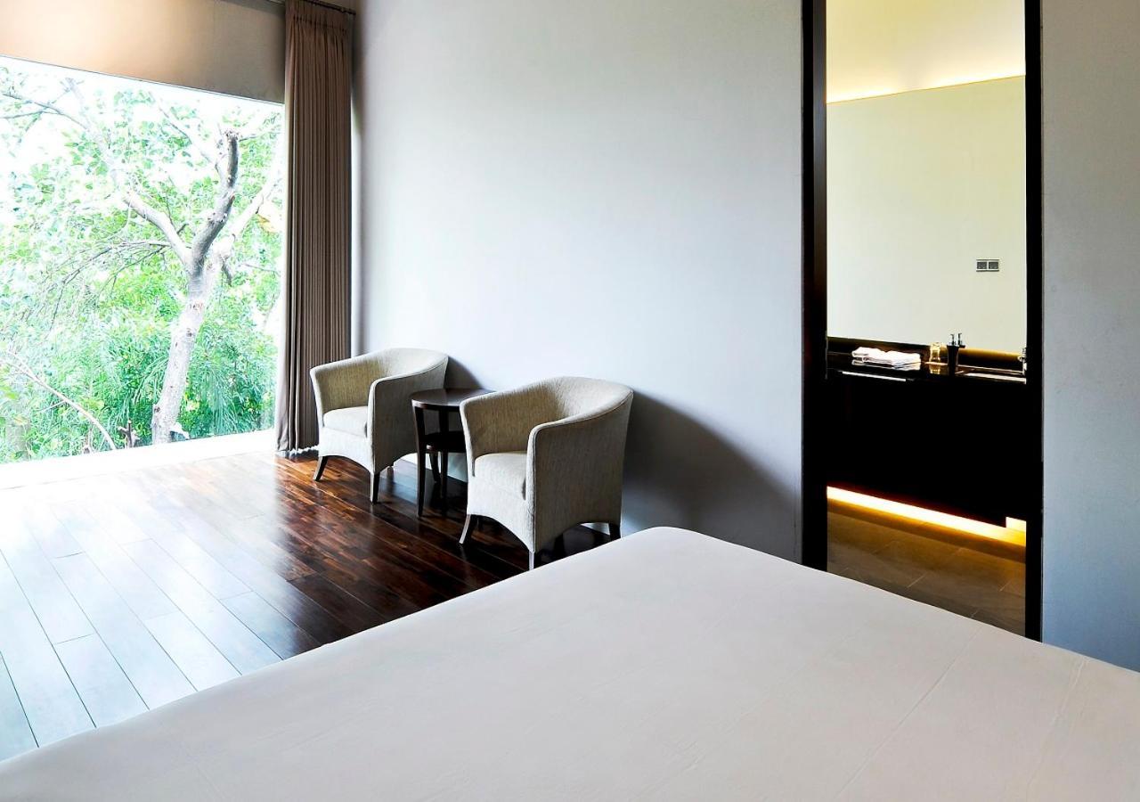 K Gallery Hotel Pasuruan Exterior photo